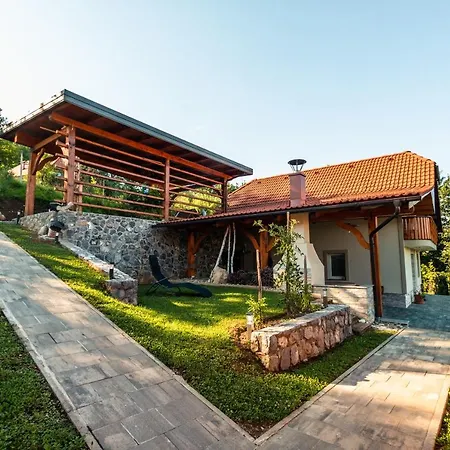 Vineyard Cottage Na Hribu Dvor Exterior photo